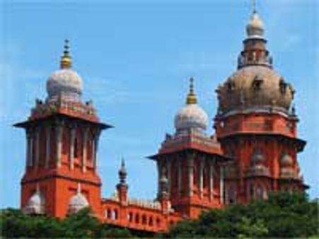 மெட்ராஸ் உயர்நீதிமன்றத்தின் பெயர் சென்னை என மாற்றப்படுகிறது