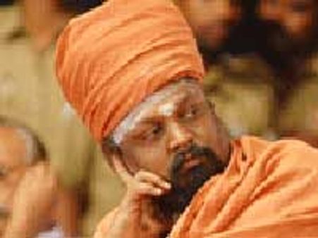 வர்த்தக நிறுவனங்களாக மாறும் குடும்பங்கள்: குன்றக்குடி பொன்னம்பல அடிகளார் வேதனை