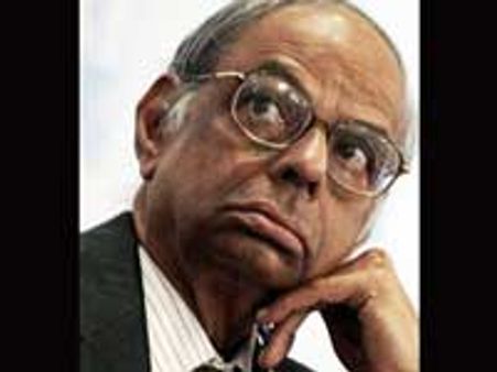 நிதிச் சலுகைகளை படிப்படியாகக் குறைக்க வேண்டும்!-சி ரங்கராஜன்
