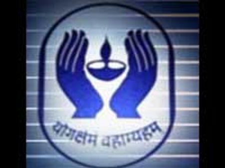 பங்கு சந்தையில் ரூ10000 கோடி முதலீடு செய்யும் எல்ஐசி