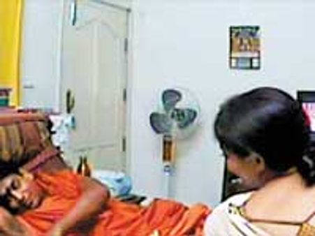 நித்தியானந்தா, ரஞ்சிதா செக்ஸ் லீலை சிடி - விற்பனைக்கு விட்டு காசு பார்த்த பர்மா பஜார் வியாபாரி