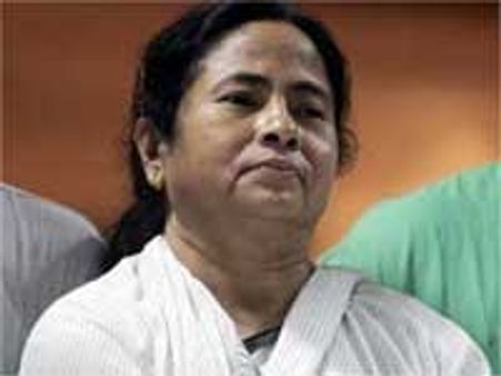 முஸ்லீம் ஓட்டுக்களை குறி வைத்து மசோதாவை புறக்கணித்த மம்தா