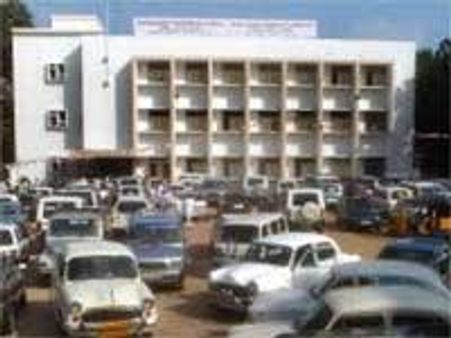 சத்தியமூர்த்தி பவனுக்கு வந்தார் சோனியா - அங்கு வந்த முதல் காங். தலைவர்