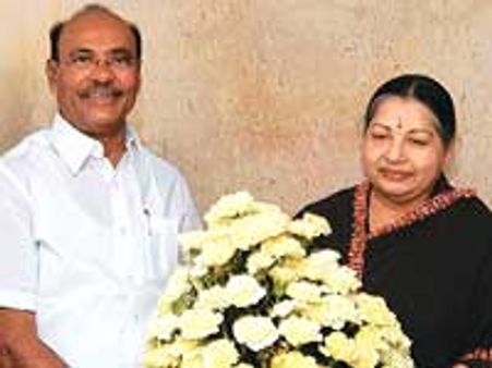 விட்டதைப் பிடிக்க துடிக்கும் பாமக-பாடம் கற்குமா அதிமுக?