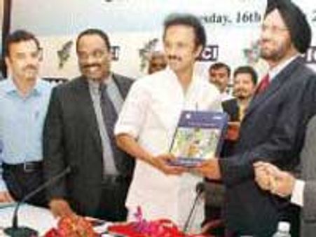 தமிழகத்தில் மேற்கொள்ளப்பட்டுள்ள தொழில் முதலீடுகள் ரூ. 60,000 கோடியை விரைவில் தொடும்- ஸ்டாலின்