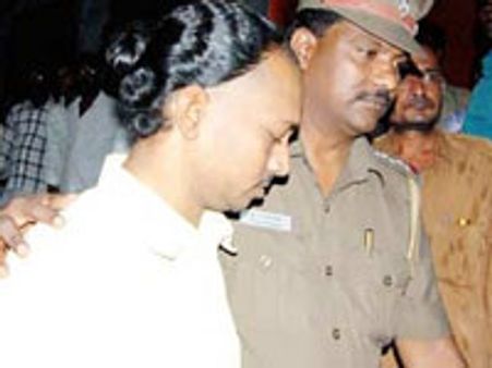 தேவநாதன் வழக்கு: குற்றப் பத்திரிகை தயாராவதில் மகா லேட்!