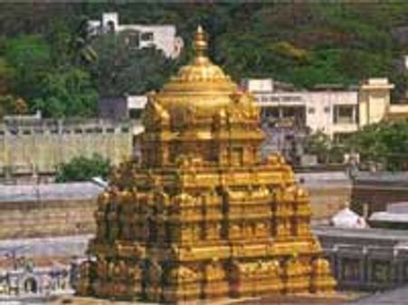 திருமலை ஊழியர்களுக்கு சனிக்கிழமை மட்டும் ஸ்பெஷல் சீருடை!