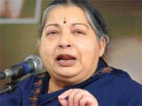 காவிரி முதலில் கால் பதிக்கும் பென்னாகரத்தில் தாண்டவமாடுகிறது வறட்சி - ஜெ. பிரசாரம்