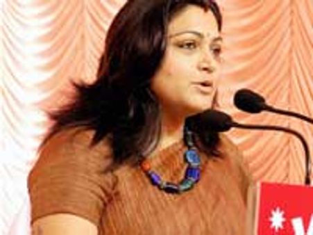 திருமணத்துக்கு முன் சேர்ந்து வாழ்வதோ, செக்ஸ் வைத்துக் கொள்வதோ குற்றமல்ல: குஷ்பு வழக்கில் சுப்