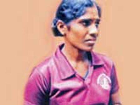 போலி ஐபிஎஸ் அதிகாரி சாருலதாவுடன் தொடர்பு கொண்டிருந்த உதவி ஆணையர் சஸ்பென்ட்