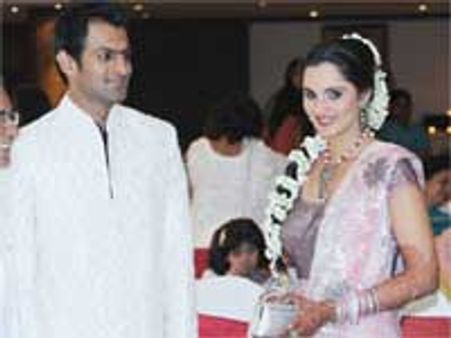 சியால்கோட் வர சானியாவுக்கு விசா தர பாக் மறுப்பு- லாகூரில் வரவேற்பு