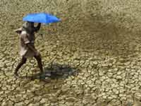 தமிழகம் முழுவதும் கடும் வெயில்- புதுக்கோட்டையில் 2 மணி நேர மழையால் மக்கள் மகிழ்ச்சி