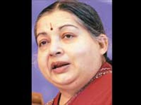 பிரபாகரனின் தாயார் விவகாரம்-விவாதத்தை தவிர்த்த அதிமுக எம்எல்ஏக்கள்