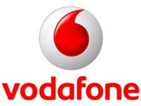 ரூ.700க்கு மொபைல் போன் தரும் வோடஃபோன்!
