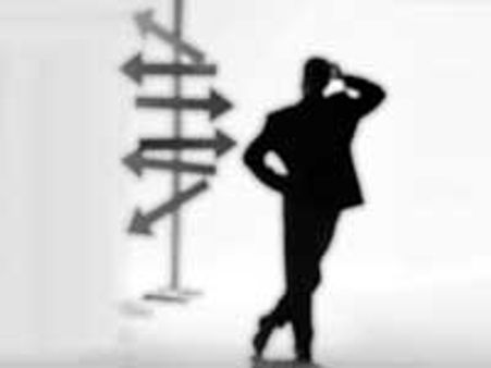 தமிழகம்: வேலைவாய்ப்பு அலுவலகங்களில் பதிவு செய்து காத்திருப்போர் 62 லட்சம் பேர்!