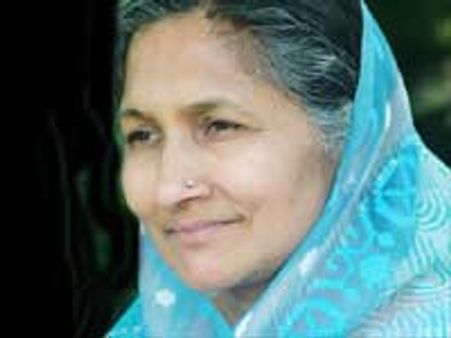 உலகின் பணக்கார அம்மா சாவித்ரி ஜின்டால்!