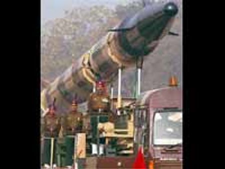 அணு ஆயுதங்களை ஏந்திச் செல்லும் அக்னி-2 ஏவுகணை நாளை சோதனை