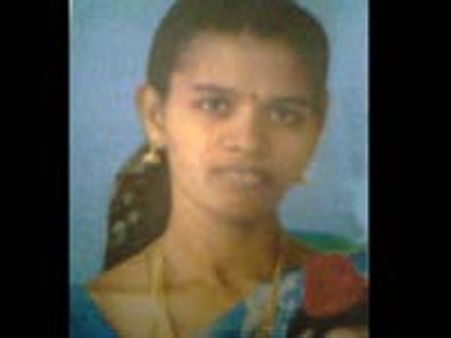 நித்யானந்தா பிடியில் மனைவி, மகன்கள்-மீட்டுத் தருமாறு கணவர் கண்ணீர்