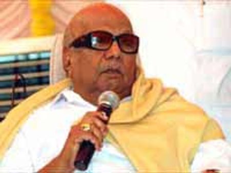 கோவையில் கருணாநிதி-21 குழுவினருடன் ஆலோசனை