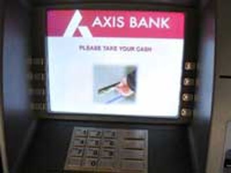 சென்னை ஏ.டி.எம். சென்டரில் கொள்ளை முயற்சி-காவலாளி படுகொலை