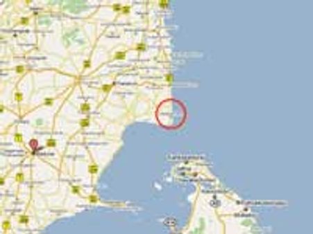 வேதாரண்யத்தில் நில நடுக்கம்-சுவர்களில் விரிசல்!