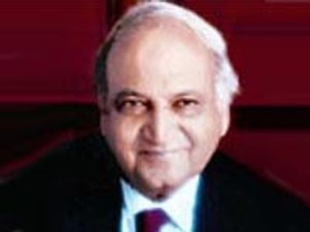 போபால் விஷவாயு வழக்கு: 8 பேருக்கு 2 ஆண்டு சிறை - ஜாமீனில் விடுதலை!!!