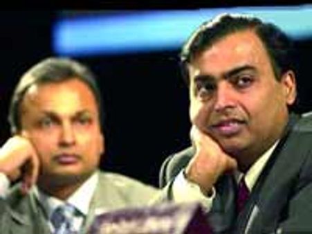 முகேஷ் மீதான ரூ. 10,000 கோடி மான நஷ்டவழக்கை திரும்பப் பெற்ற அனில்!