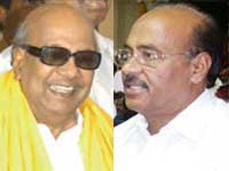 செம்மொழி மாநாடு: ஒரே மேடையில் கருணாநிதி-ராமதாஸ்