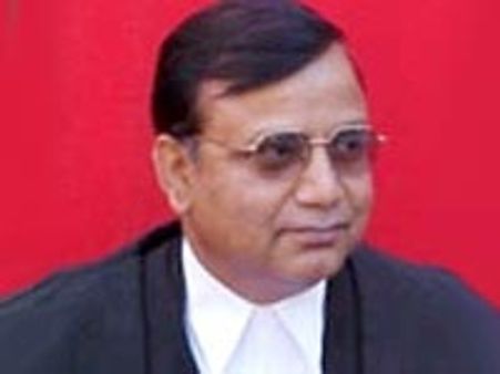 வழக்கு மொழி:வக்கீல்கள் போராட்டம் தீவிரம்-தலைமை நீதிபதி அவசர ஆலோசனை