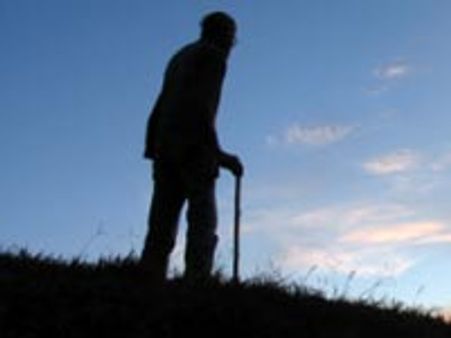 முதியோரைஅவமதிப்பதில் இந்தியாவிலேயே சென்னைக்கு முதலிடம்!