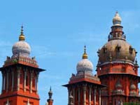 சென்னை உயர்நீதிமன்றத்தில் தமிழில் வாதிட்ட வக்கீல்-புதிய வரலாறு படைப்பு