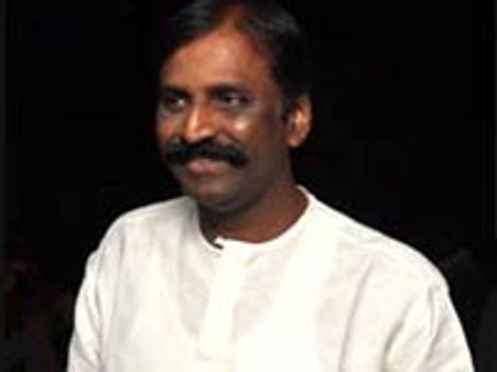 கூட்டணியை உள்ளங்கையில் வைத்திருக்கும் உத்தி கண்ட கருணாநிதி-வைரமுத்து கவிதை