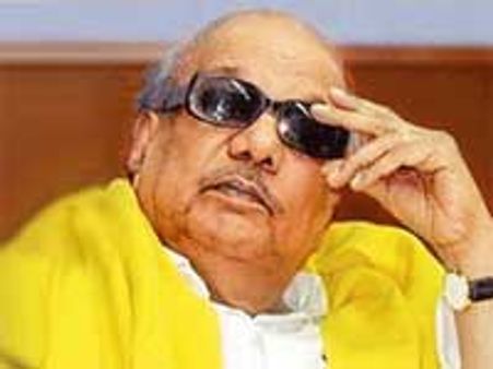 அடுத்து நமது ஆட்சிதான் என்று கூறி அனைவரையும் ஏமாற்றுகிறார் ஜெ.-கருணாநிதி