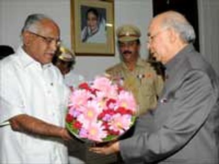 கர்நாடகத்தில் காட்டாட்சி-355வது பிரிவை பயன்படுத்த வேண்டும்: ஆளுநர்