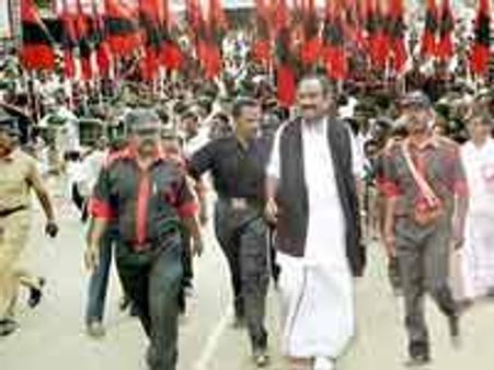 பாமக, மதிமுக அங்கீகாரம் ரத்தாகிறது-தேர்தல் ஆணையம் நோட்டீஸ்