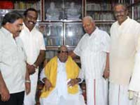 இலங்கைத் தமிழர்களுக்கு எந்தச் சூழலிலும் உறுதுணையாக இருப்போம்: கருணாநிதி