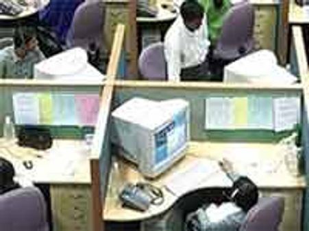 நாடு முழுவதும் வேலைக்கு ஆளெடுப்பது அதிகரிப்பு