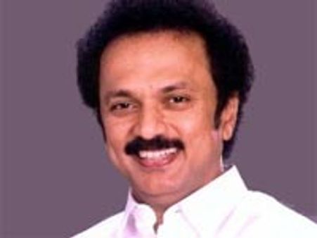 சொத்துக் குவிப்பு வழக்கில் வாய்தா வாங்கும் ஜெ.-கண்டித்து திமுக ஆர்ப்பாட்டம்