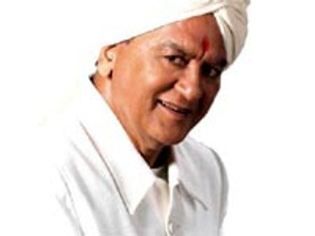 மறைந்த சுனில் தத்துக்கு தேசிய நட்புறவு விருது