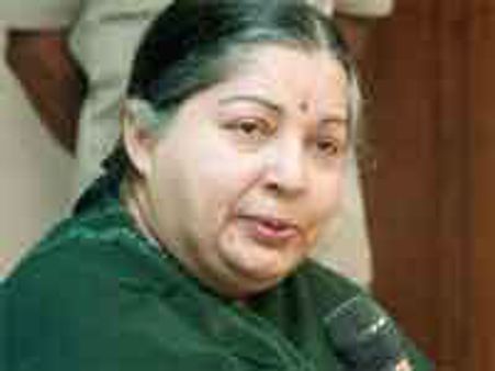 ஸ்டாலின் அறிவித்துள்ள போராட்டம் கோர்ட்டை மிரட்டுவதாக உள்ளது-ஜெ.