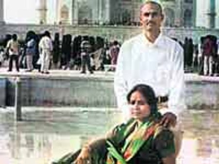 சோராபுதீன் மனைவி அடைத்து வைக்கப்பட்டிருந்த பண்ணையின் உரிமையாளர் கைது