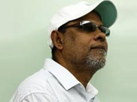 என் பேச்சை கேட்டிருந்தால் பிரபாகரன் இறந்திருக்க மாட்டார்-சொல்கிறார் கேபி