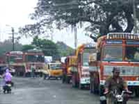 லாரிகள் வேலைநிறுத்தம் ஆகஸ்ட் 10 வரை ஒத்திவைப்பு