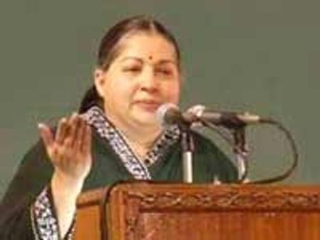 கருணாநிதி குடும்ப சண்டையால் பழிவாங்கப்பட்டு பலிகடாவாக்கப்பட்டுள்ளார் உமாசங்கர்-ஜெ.