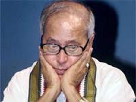 கடன் வேண்டுமா என்று கேட்டு வந்த தொலைபேசி அழைப்பு-பிரணாப் எரிச்சல்