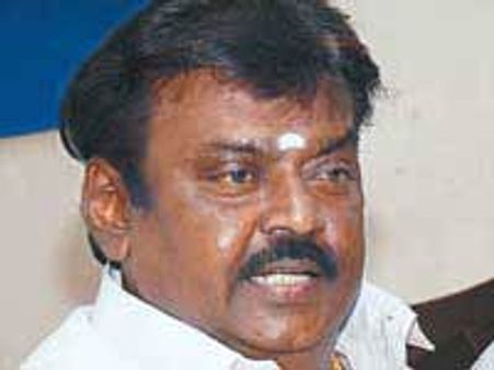 முதல்வர் கற்பிக்கும் நியாயம் பெட்ரோல் மீதான வரிக்குப் பொருந்தாதா?