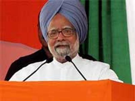 வன்முறையைக் கைவிட்டு விட்டு பேச்சுக்கு வாருங்கள்-நக்சல்களுக்கு பிரதமர் அழைப்பு