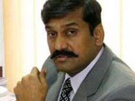 விஜயகாந்த் சொந்த கல்லூரியில் கூட முதல்வராக முடியாது-நெப்போலியன்