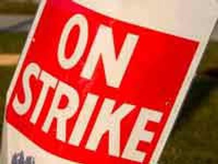 நாளை நாடு முழுவதும் 5 லட்சம் வங்கி ஊழியர்கள் வேலை நிறுத்தம்: பணிகள் முடங்கும்