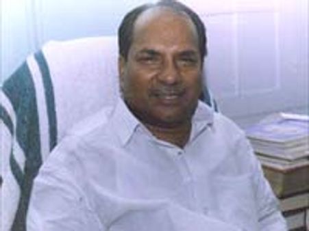 கார், சொத்து எதுவும் இல்லாத அமைச்சர் ஏ.கே.அந்தோணி-பிரபுல் படேலுக்கு ரூ. 25 கோடி சொத்து